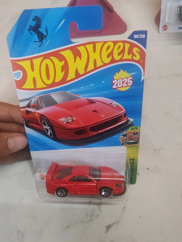 HOTWHEELS Hot Wheels 1:64 Scale | FERRARI F40 COMPETIZIONE | HW Exotics | red | 4/5 | 198/250