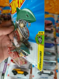 Hot Wheels 1:64 Scale | SHARK BITE | Experimotors | Green | Case M | 229/250 Treasure Hunt