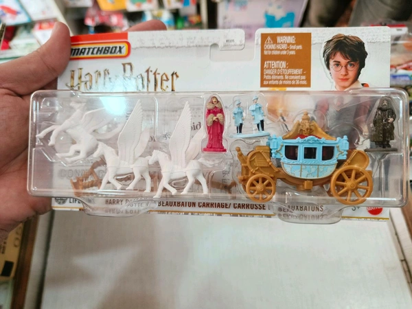 MATCHBOX  | HARRY POTTER BEAUXBATON CARRIAGE/CARROSSE DE BEAUXBATONS | ADVENTURE PACK | H1235