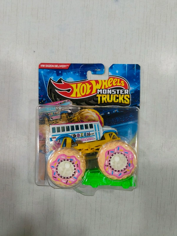 HW DOZEN DELIVERY | SNACK PACK | HOT WHEELS MONSTER TRUCKS 1:64 SCALE | FYJ44