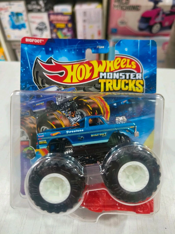 BIGFOOT | LEADING LEGENDS | HOT WHEELS MONSTER TRUCKS 1:64 SCALE | FYJ44