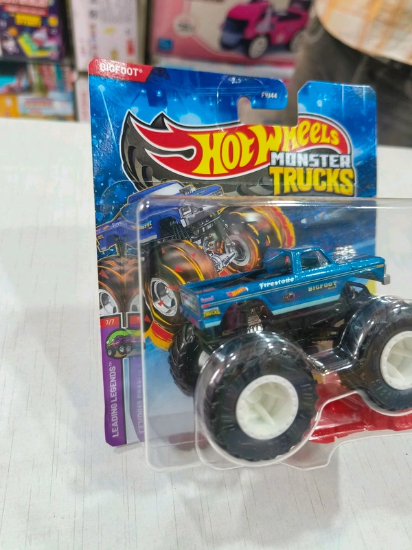 BIGFOOT | LEADING LEGENDS | HOT WHEELS MONSTER TRUCKS 1:64 SCALE | FYJ44