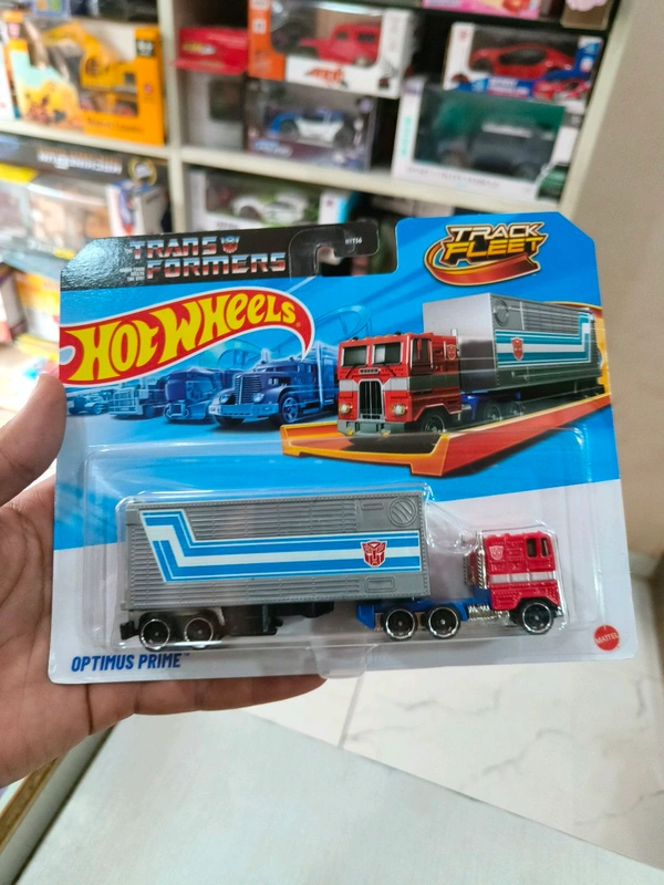 HOTWHEELS Hot Wheels TRUCK FLEET | OPTIMUS PRIME | HYT56