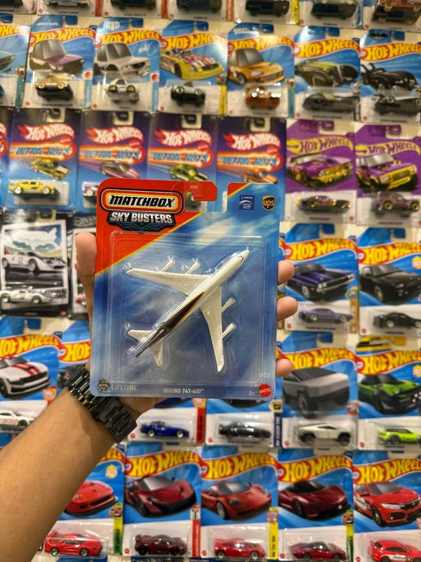 MATCHBOX  | BOEING 747-400 | SKY BUSTERS | JDJ05 | BOEING OFFICIALLY LICENSED | 9/32