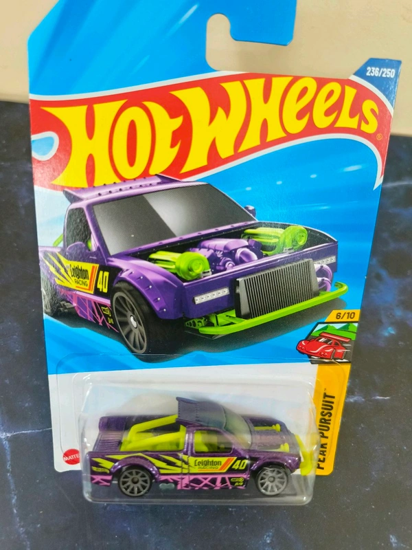 Hot Wheels LIMITED GRIP | Peak Pursuit | Violet | 6/10 | 236/250