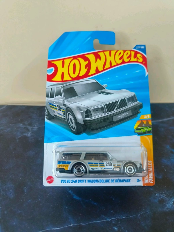 Hot Wheels VOLVO 240 DRIFT WAGON | Wagons | White | 3/5 | 227/250