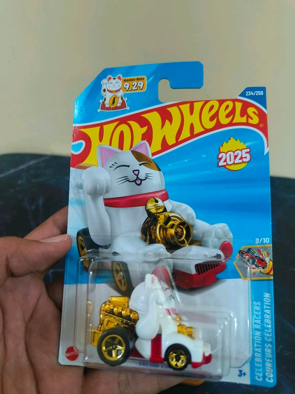Hot Wheels FELINE LUCKY | Celebration Racers | White| 9/10 | 234/250