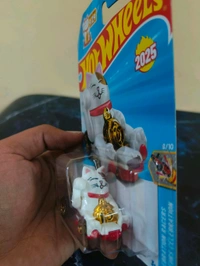 Hot Wheels FELINE LUCKY | Celebration Racers | White| 9/10 | 234/250