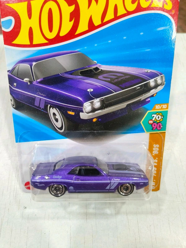 HOT WHEELS Hotwheels | ‘70 DODGE HEMI CHALLENGER | HW ‘70s Vs. ‘90s | Purple | IMPORTED | H CASE | 164/250