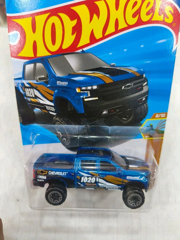 HOT WHEELS Hotwheels | ‘19 CHEVY SILVERADO TRAIL BOSS LT | HW DIRT | Dark Blue | IMPORTED | H CASE | 152/250