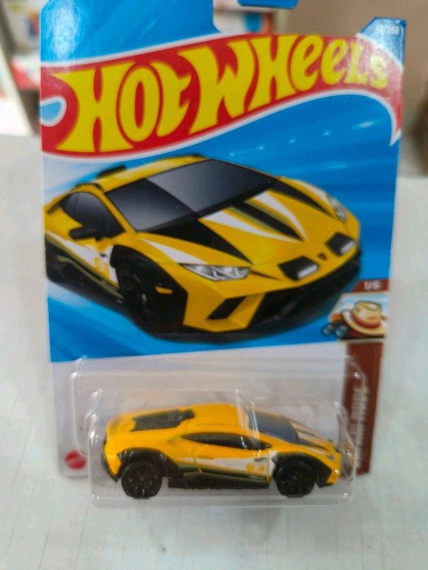 Hot Wheels LAMBORGHINI HURACAN STERRATO| Safari Mode |Yellow | 41/250