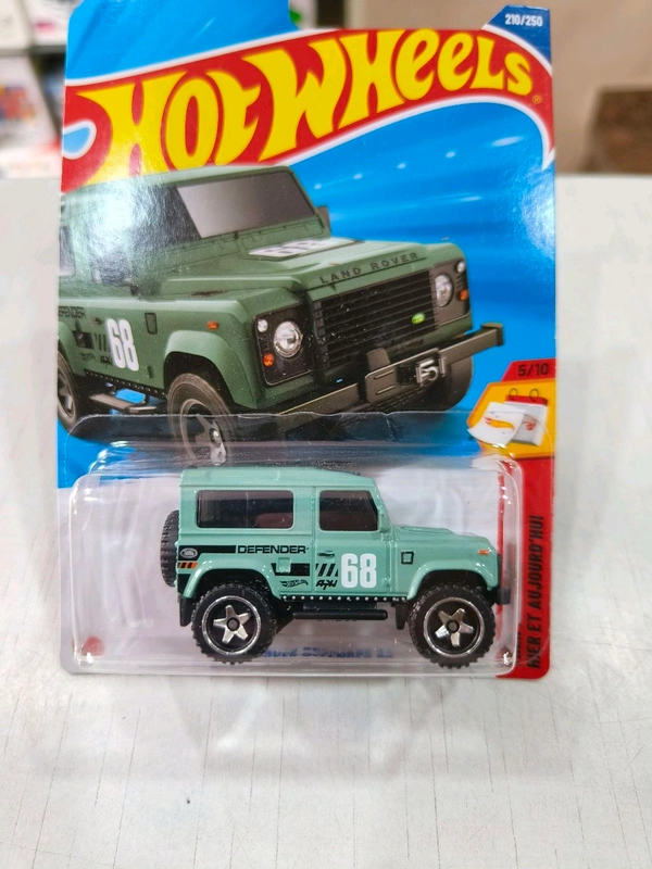 Hot Wheels Land Rover Defender 90 | Then And Now | Aqua Green | 210/250