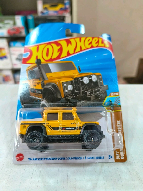 Hot Wheels 15 Land Rover Defender Double Cab | HW Dirt | Yellow | 179/250