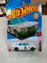 Hot Wheels Alfa Romeo Giulia TI Super | Compact Kings |  White | 195/250