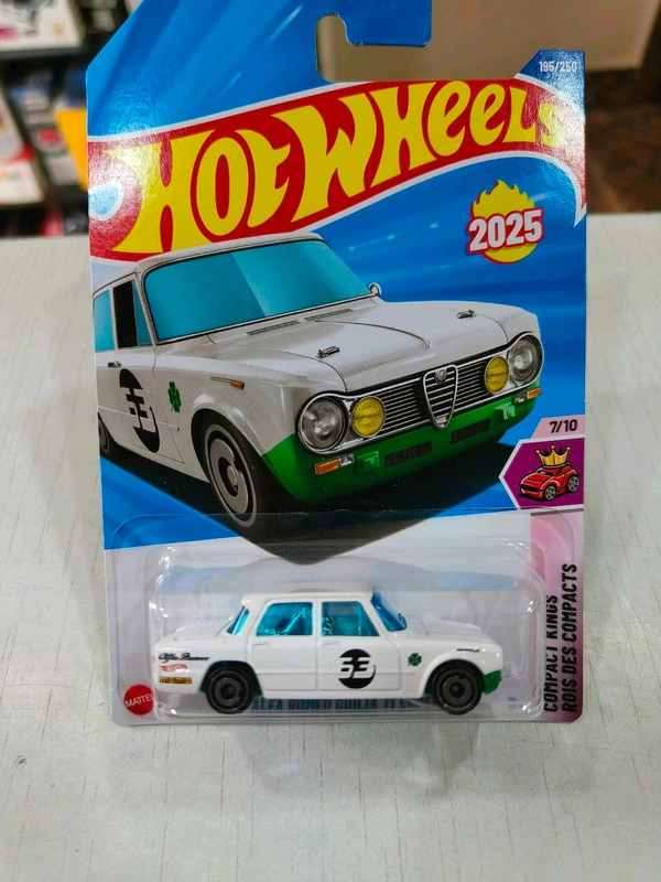 Hot Wheels Alfa Romeo Giulia TI Super | Compact Kings |  White | 195/250