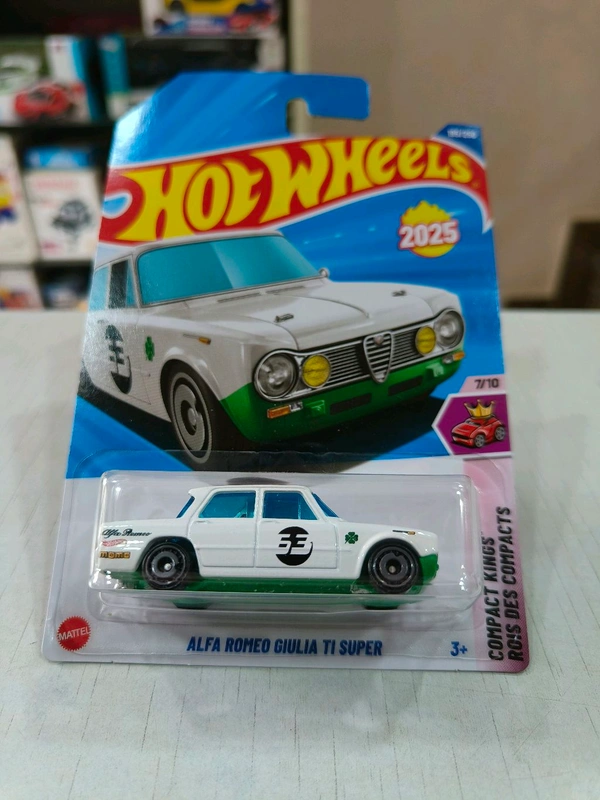 Hot Wheels Alfa Romeo Giulia TI Super | Compact Kings |  White | 195/250