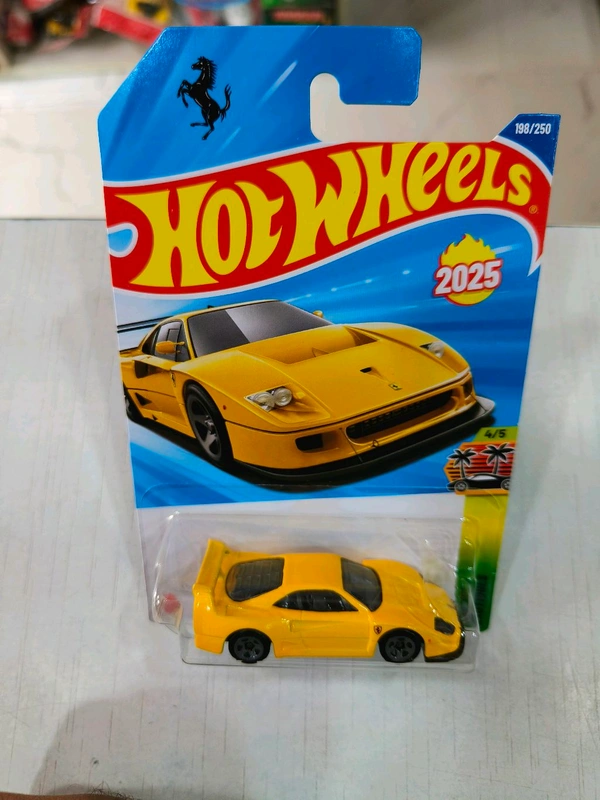 Hot Wheels Ferrari F40 Competizione | HW Exotics | Yellow | 198/250