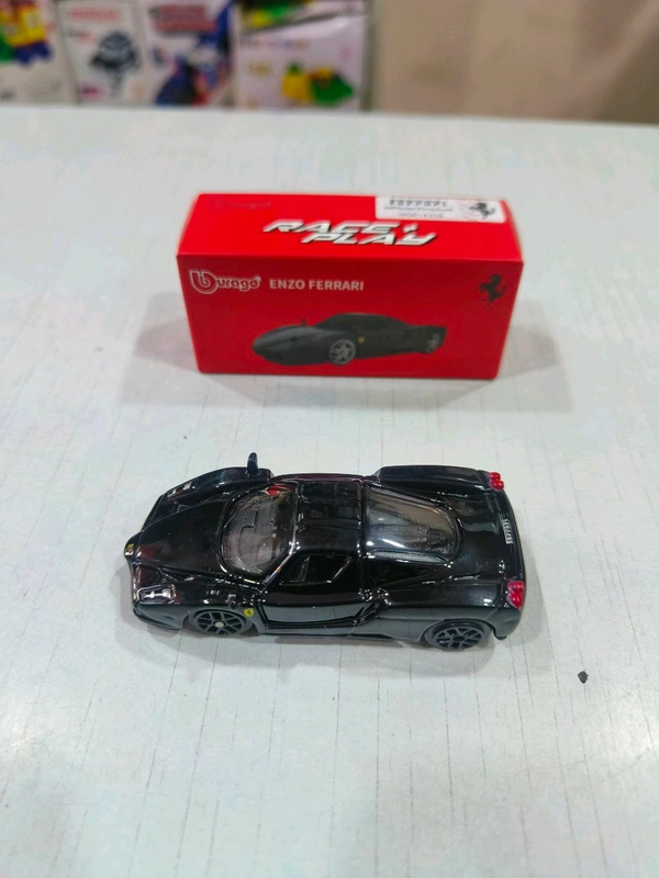BURAGO  Burago ENZO FERRARI | BLACK | Scale 1:64