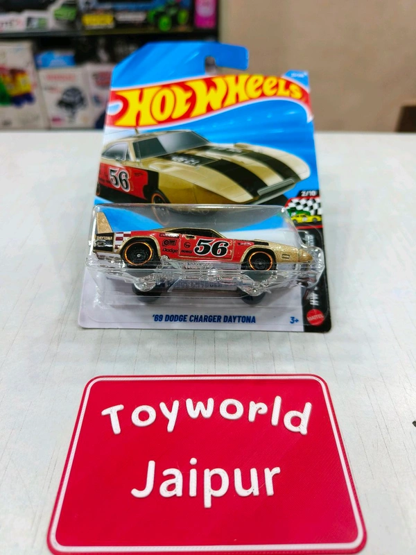 '69 Dodge Charger Daytona |  HW Starting Grid | Metalflake Gold