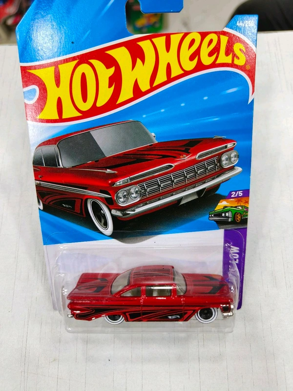 Hot Wheels 59 Chevy Impala | Layin' Low | Red | 44/250