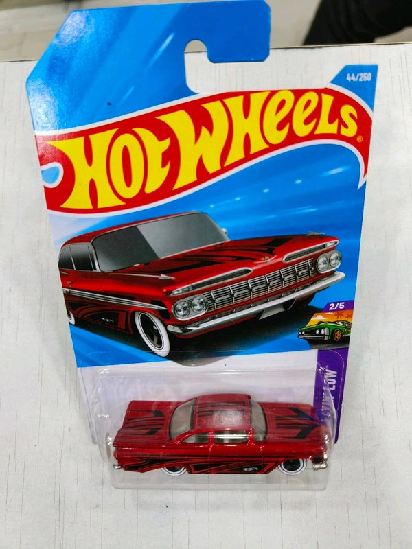 Hot Wheels 59 Chevy Impala | Layin' Low | Red | 44/250