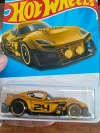 Hot Wheels MUSCLE AND BLOWN | Metalflake Gold |