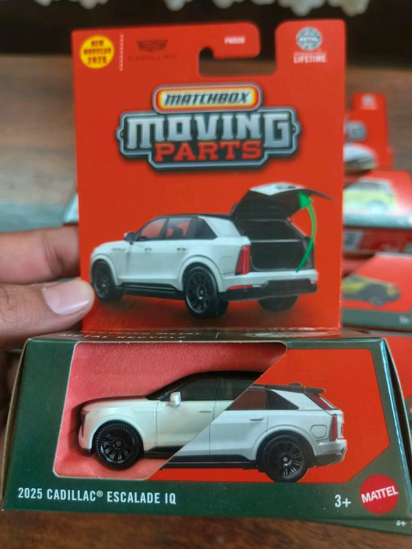 MATCHBOX MOVING PARTS | 2025 CADILLAC ESCALADE IQ | FWD28