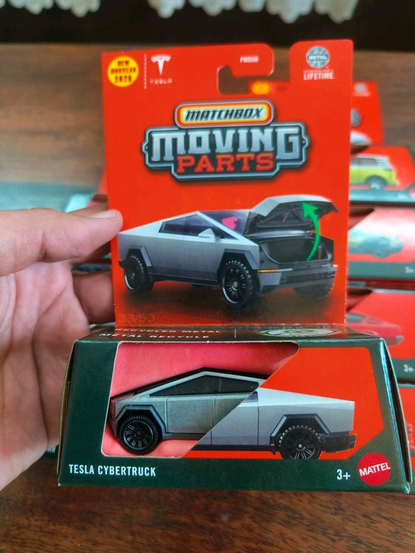 MATCHBOX MOVING PARTS | TESLA CYBERTRUCK | FWD28
