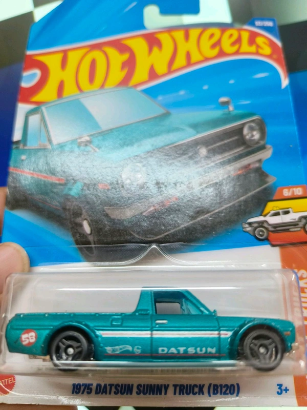 1975 DATSUN SUNNY TRUCK | HW HOT TRUCKS | PURPLE  | IMPORTED | 119/250