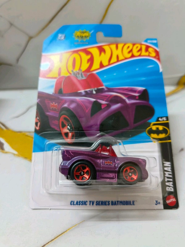 Classic TV Series Batmobile | Batman | Purple | 144/250