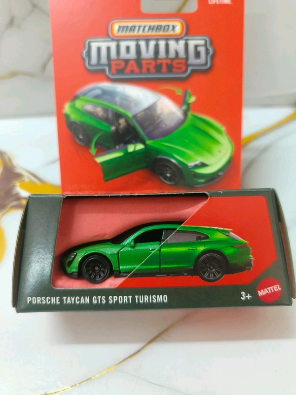 MATCHBOX MOVING PARTS | PORSCHE TAYCAN GTS SPORT TURISMO | FWD28