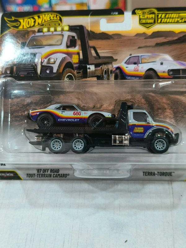 HOT WHEELS Hot Wheels Premium Team Transport | ’67 OFF ROAD TOUT-TERRAIN CAMARO | TERRA-TORQUE | Rugged Racing Series | Muscle Car Legend | FLF56