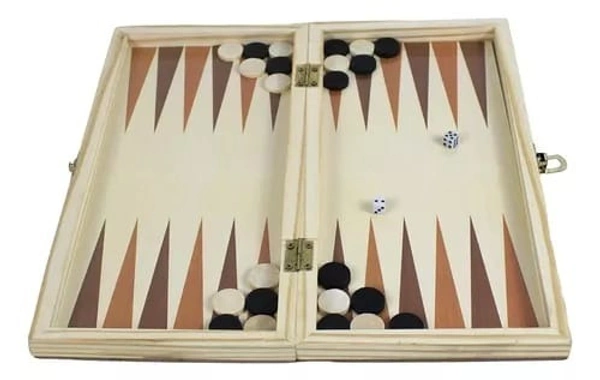 SMALL WOODEN CHESS