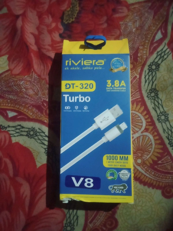 RIVIERA V8 DATA CABLE - White, 1 Meter