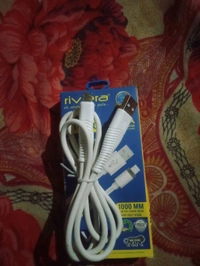 RIVIERA V8 DATA CABLE - White, 1 Meter
