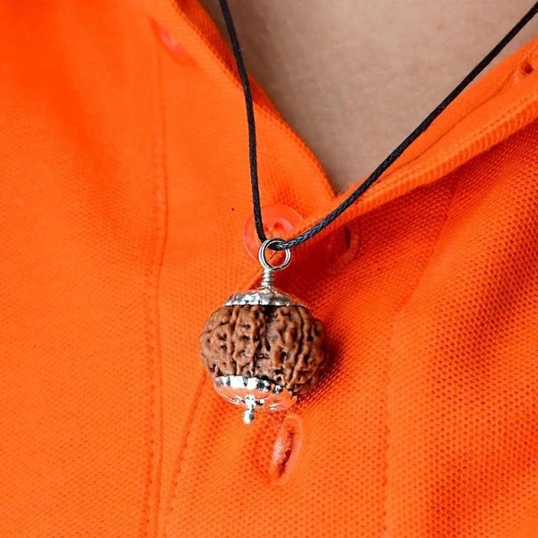 5 Mukhi Rudraksha Pendant (Nepali) - 5 मुखी रुद्राक्ष