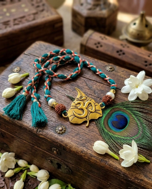 Om Peepal Leaf Rakhi