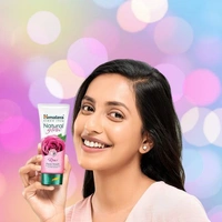 Himalaya Natural Glow Rose Face Wash (50ml)