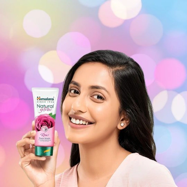 Himalaya Natural Glow Rose Face Wash (50ml)