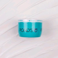 POND'S Light Moisturiser Glowing Skin  - 98ml