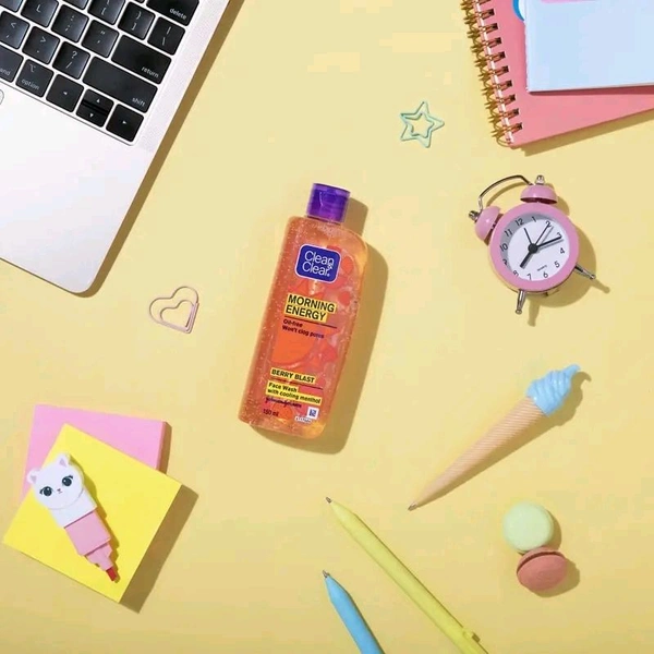 Clean & Clear Morning Energy Berry Blast Face Wash (100ml)