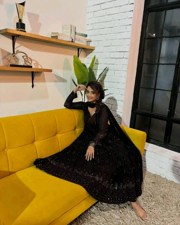 Anarkali Suit Heavy Fox Latest - L