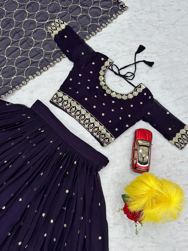 Choli Design - M To L Margin