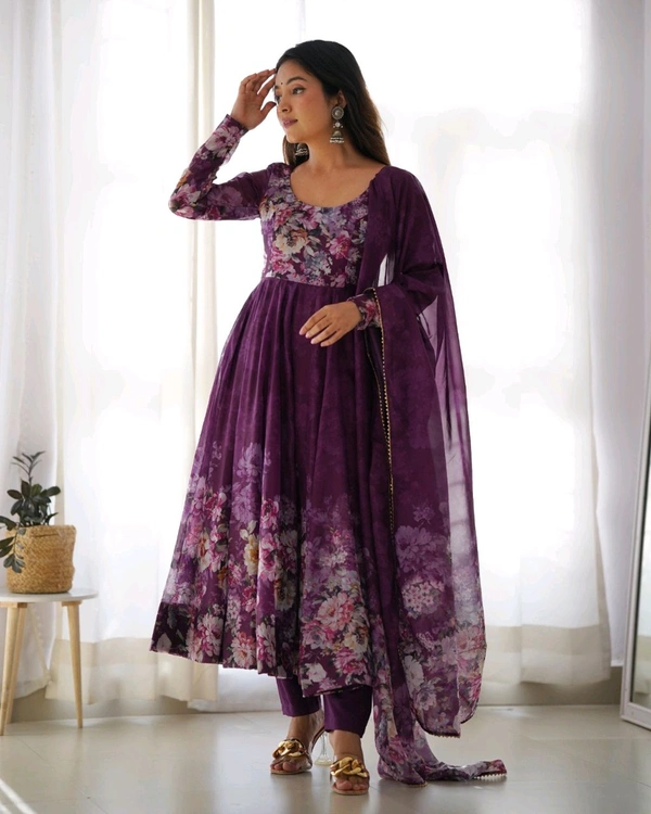 Tha Colorfull Light Weight Anarkali - L