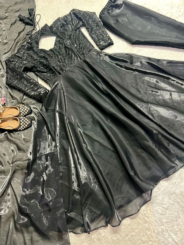 New Anarkali Set Black - L