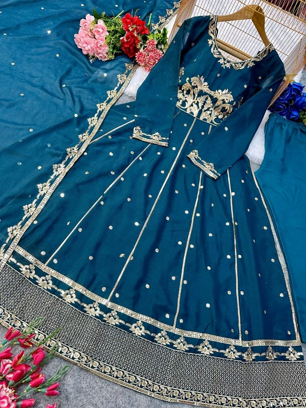 LUNCHING NEW ĐĚSIGNER PARTY WEAR LOOK GOWN WITH PANT AND EMBRODARY WORK* - Xxl