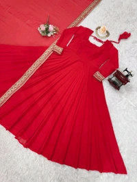 *Fabric* : Foux Gorgette
*Inner* : Micro
*Work*. : thread with sequence - M 38