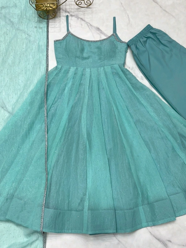 This Colourfull Lightweight & Fresh Look Outfit Is Perfect For Upcoming Festivities And Weddings - S 36