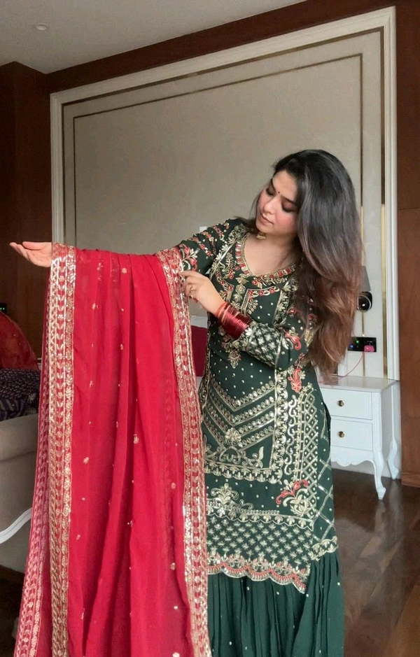 💕Elegance never goes out of style 💕💫
*REAL MODLING OF SARARA PAIR FROM LOOMEERA❤️* - Xxl