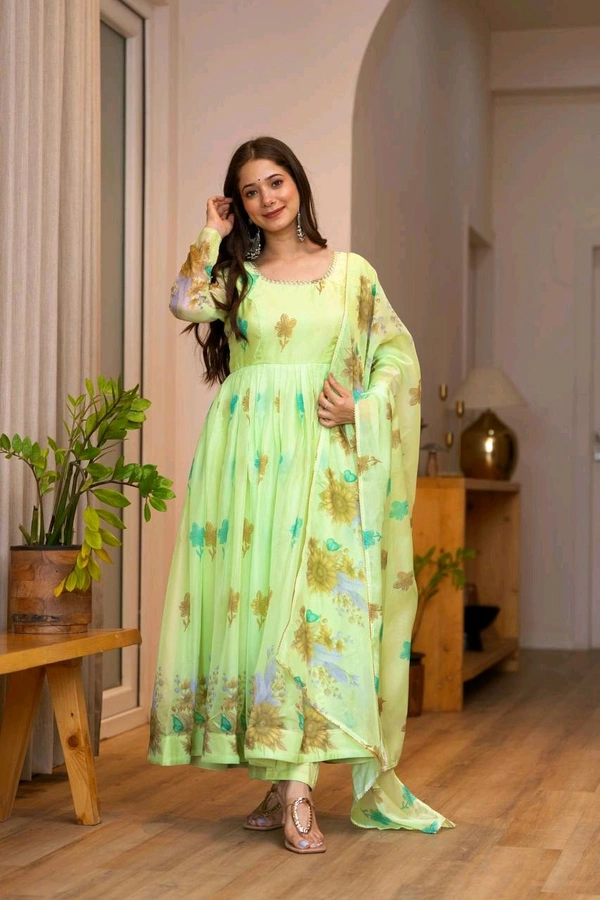 "*This Colourfull Lightweight & Fresh Look Outfit Is Perfect For Upcoming Festivities And - L-40